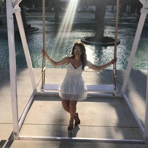 Meet your Posher, Laura